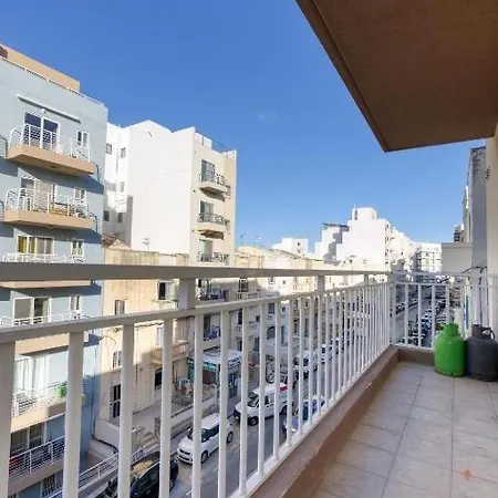 Modern 2br Apt With Private Balcony In St. Paul's Bay