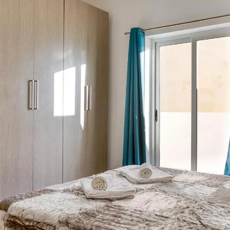 Modern 2br Apt With Private Balcony In * סיינט פול ביי
